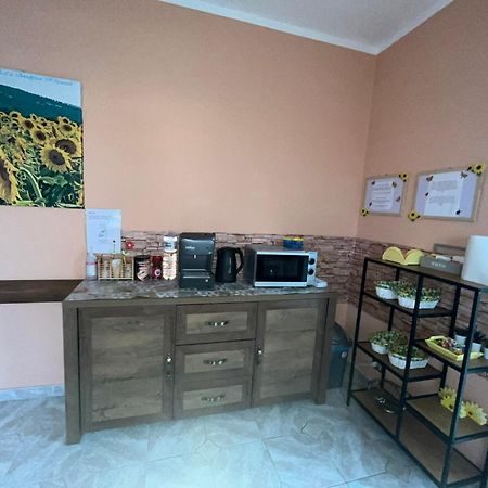 B&B Il Girasole Ortonovo Exterior photo