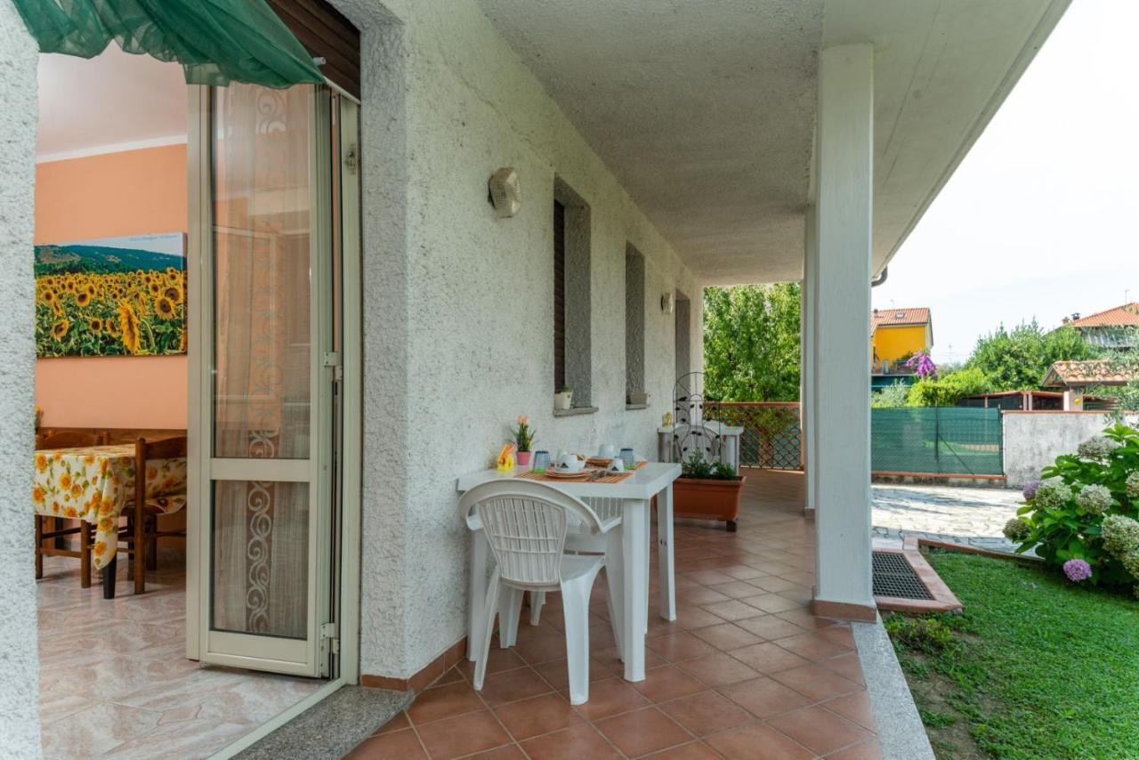 B&B Il Girasole Ortonovo Exterior photo