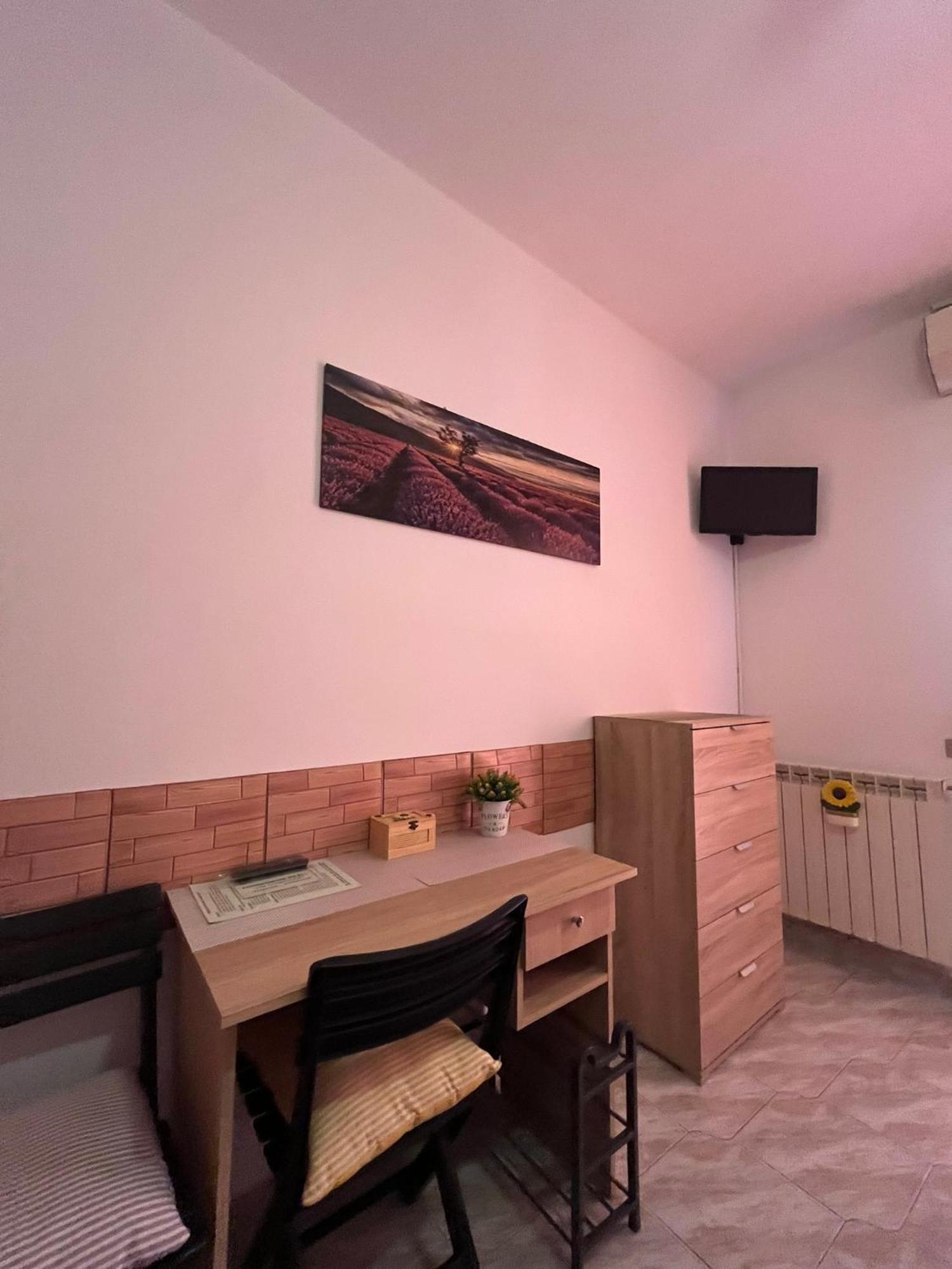 B&B Il Girasole Ortonovo Exterior photo