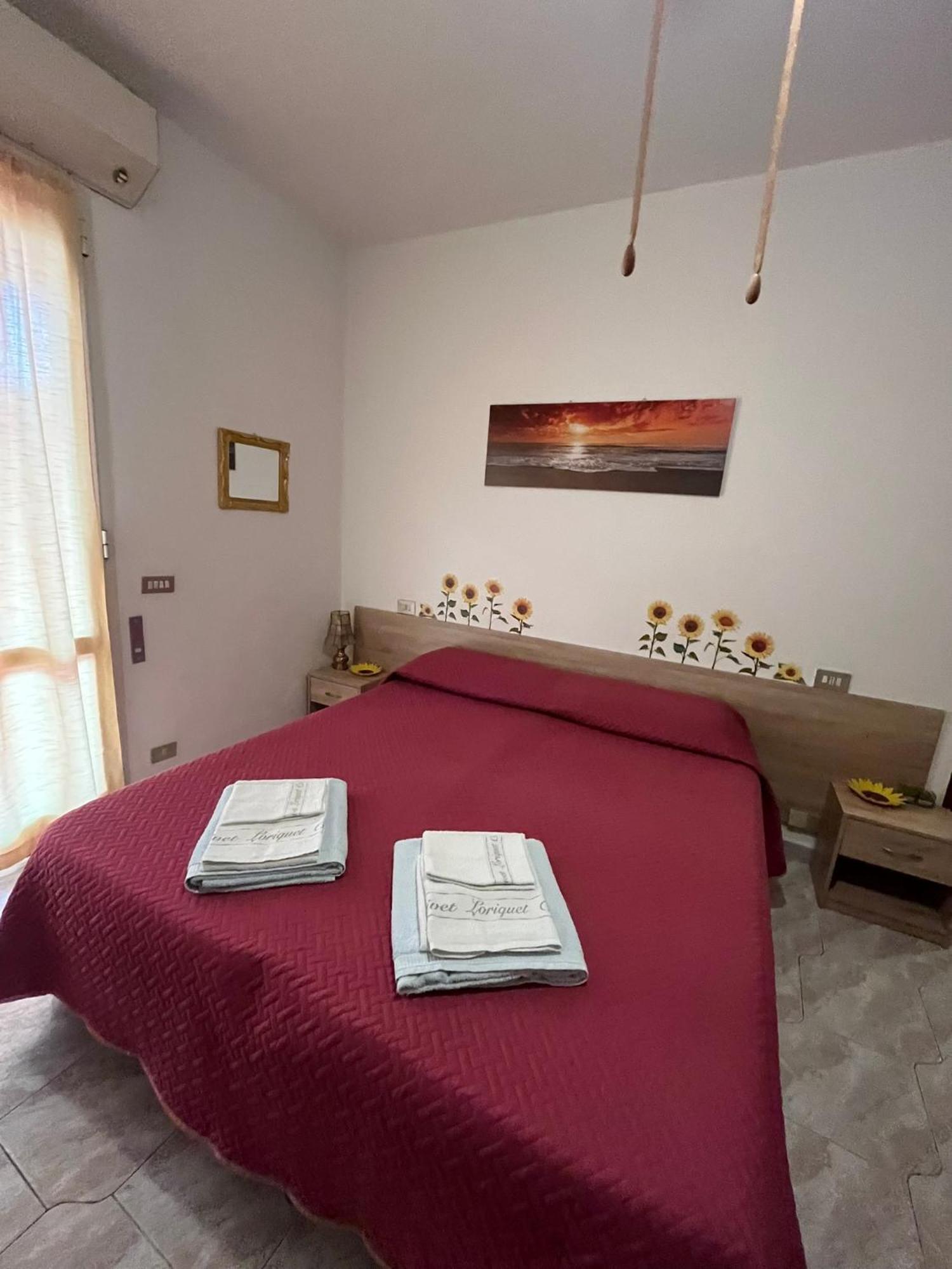 B&B Il Girasole Ortonovo Exterior photo