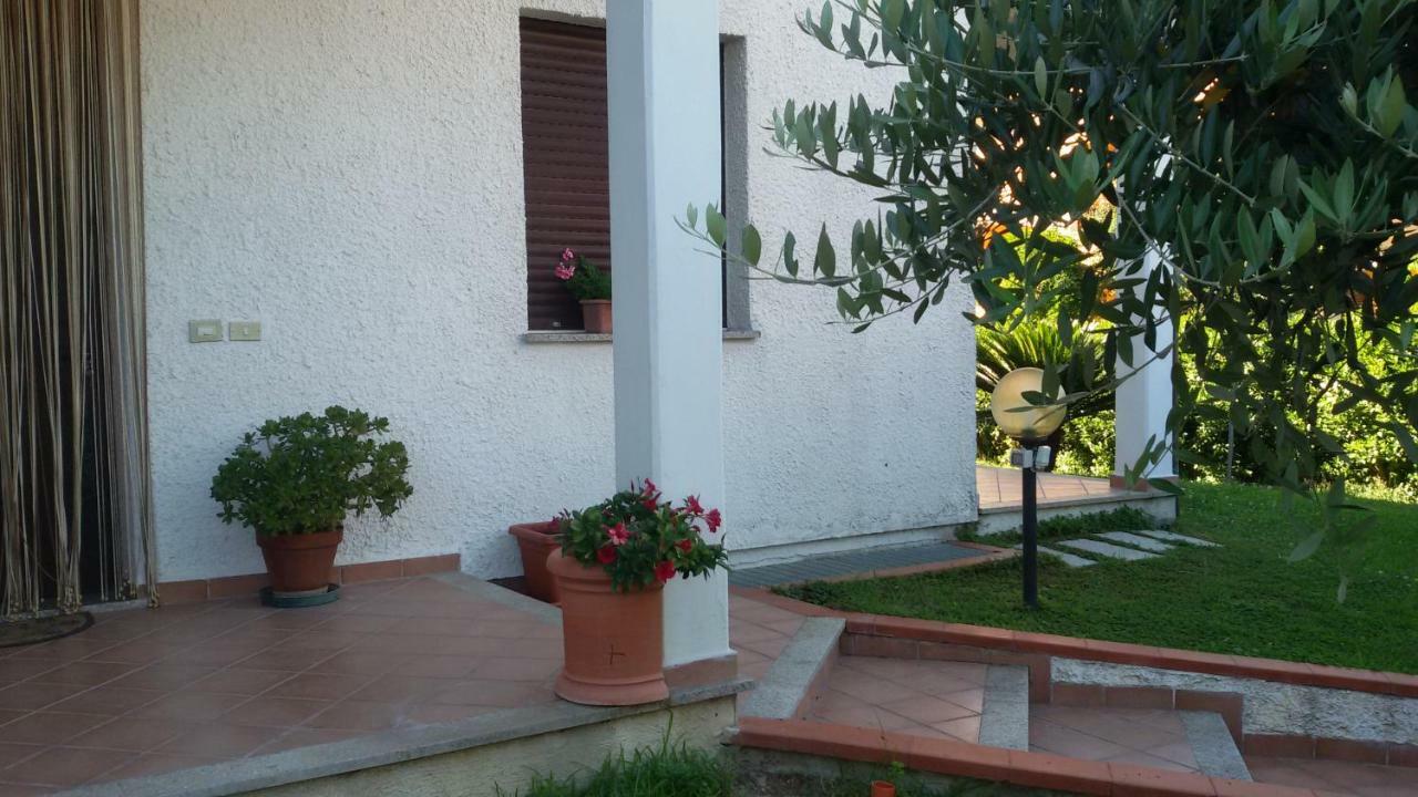 B&B Il Girasole Ortonovo Exterior photo